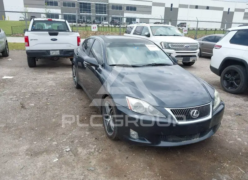 2010 Lexus IS250 фото