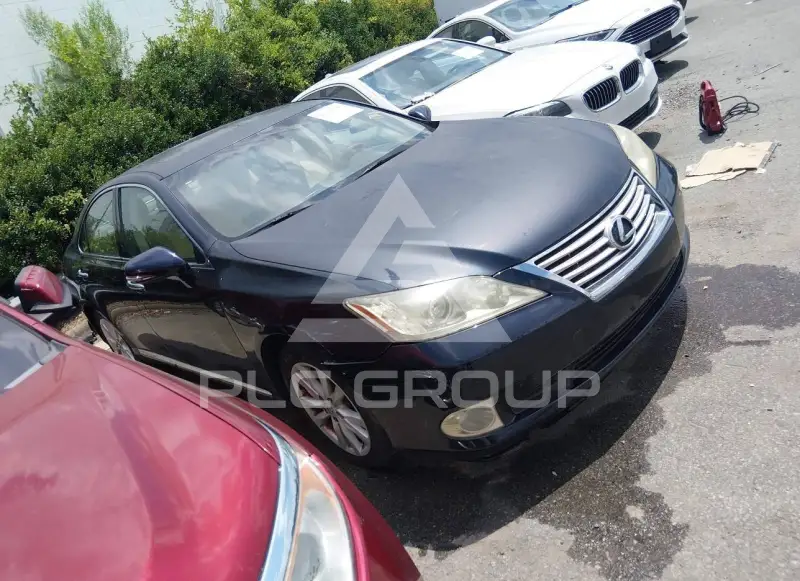 2010 Lexus ES350 photo