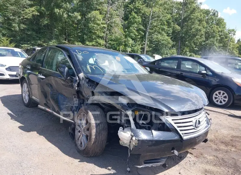 2010 Lexus ES350 photo