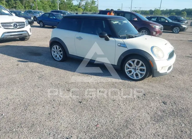 2010 Mini COOPER фото