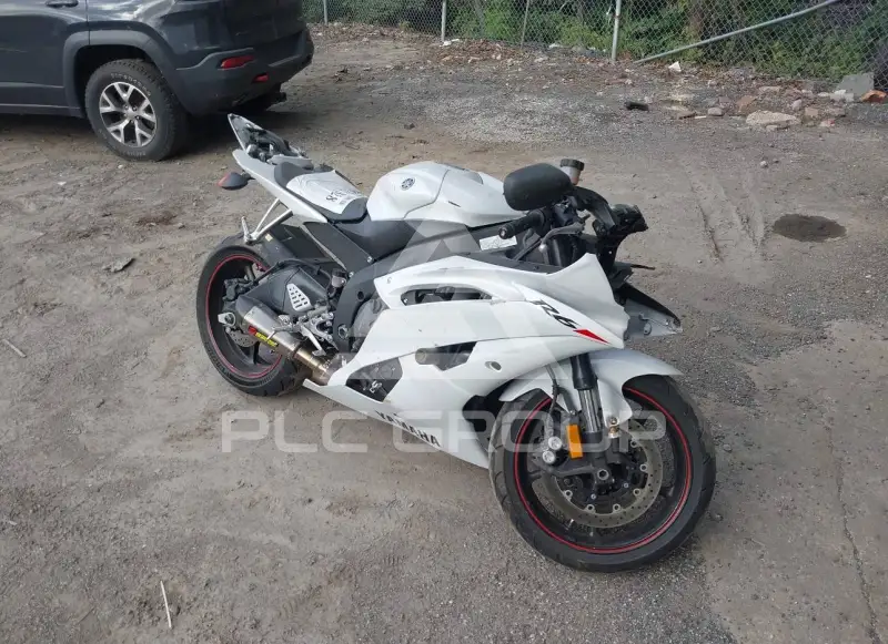 2010 Yamaha YZF-R6 фото