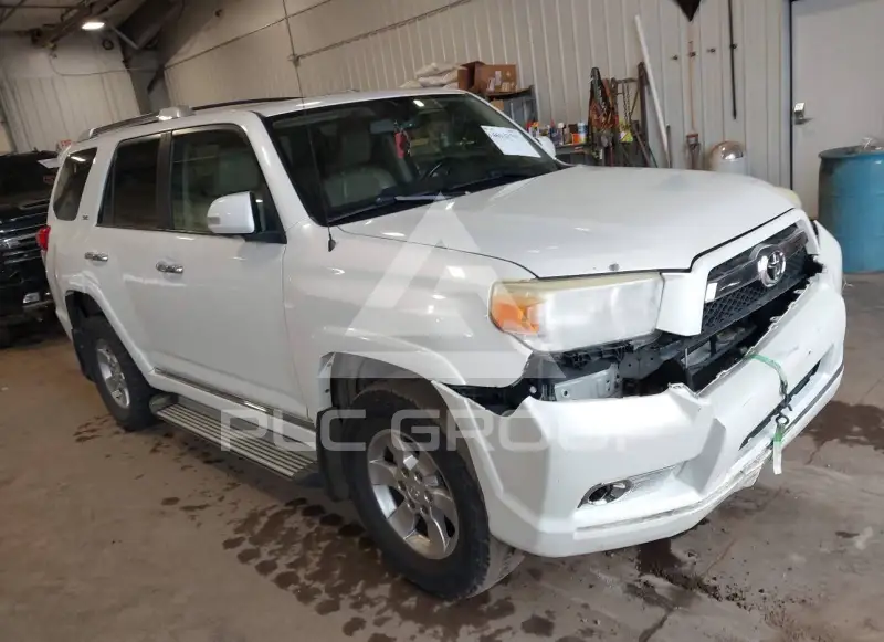 2010 Toyota 4 RUNNER фото