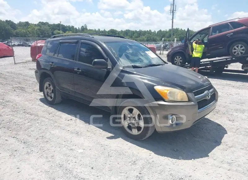 2010 Toyota RAV4 photo