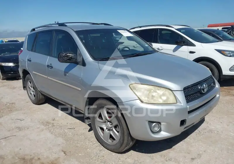 2010 Toyota RAV4 фото