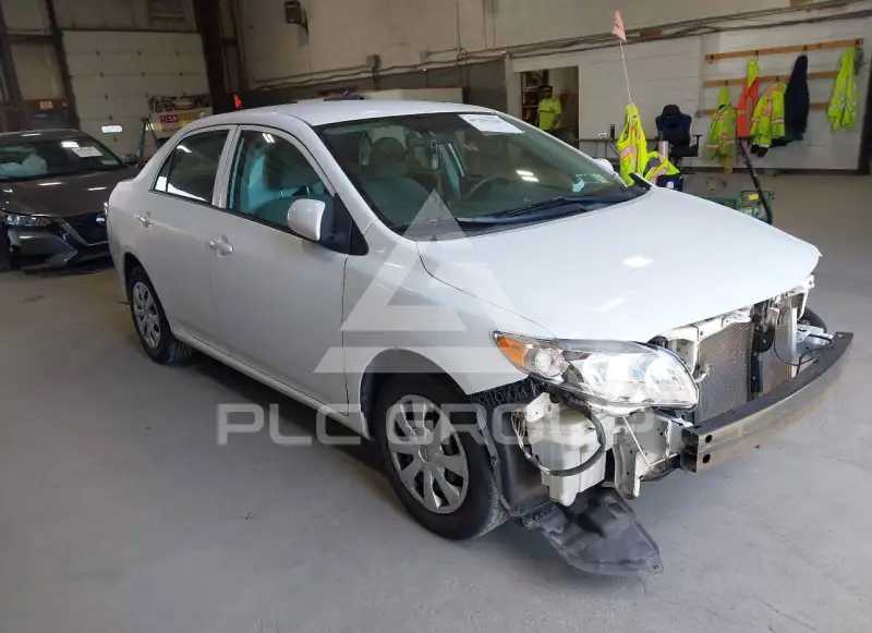 2010 Toyota COROLLA фото