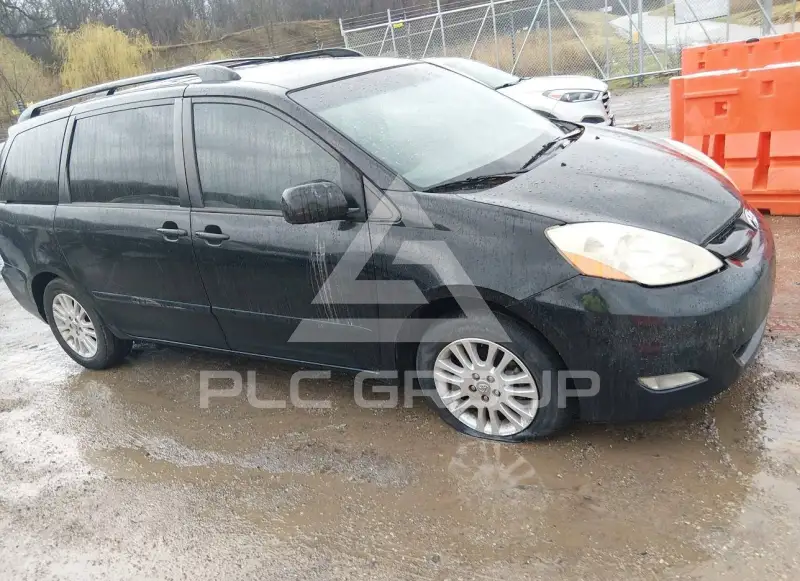 2010 Toyota SIENNA фото