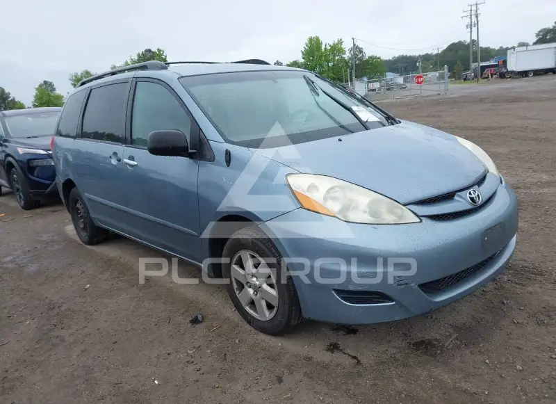 2010 Toyota SIENNA фото