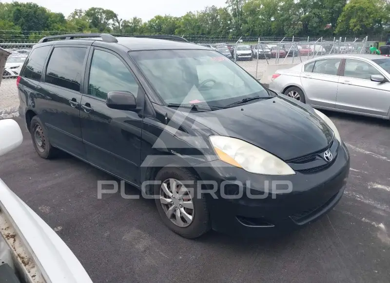 2010 Toyota SIENNA фото