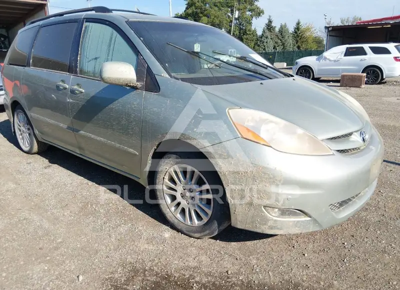 2010 Toyota SIENNA фото