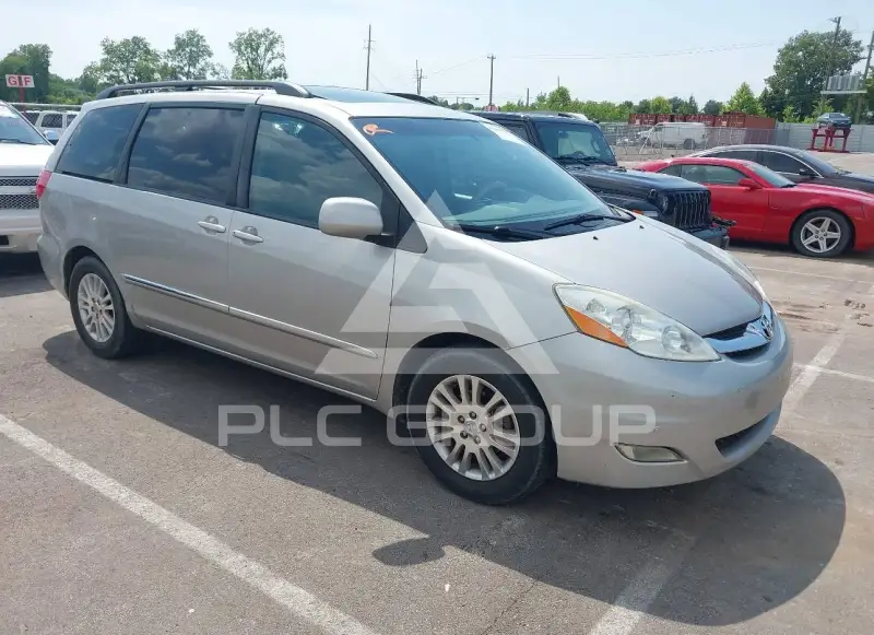 2010 Toyota SIENNA фото