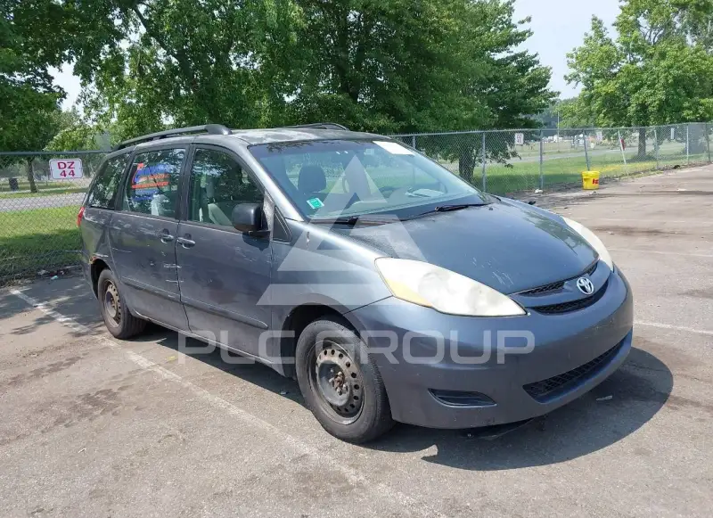 2010 Toyota SIENNA фото