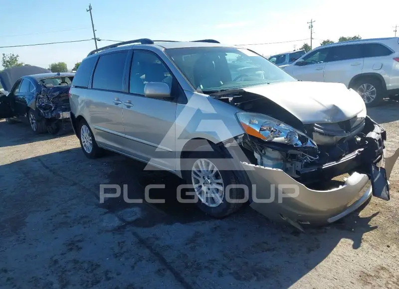 2010 Toyota SIENNA фото