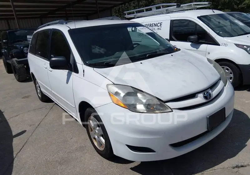 2010 Toyota SIENNA фото
