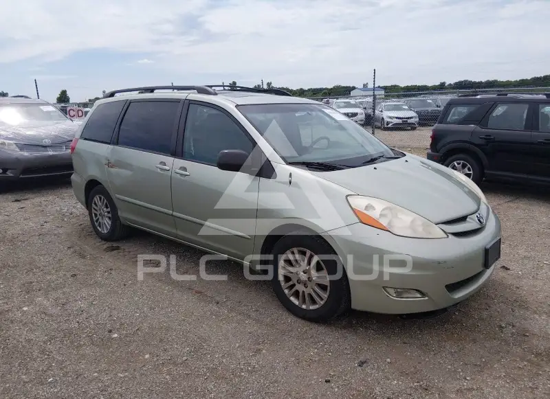 2010 Toyota SIENNA фото