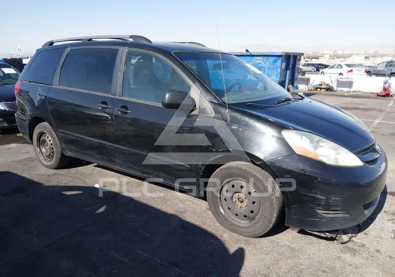 2010 Toyota SIENNA фото