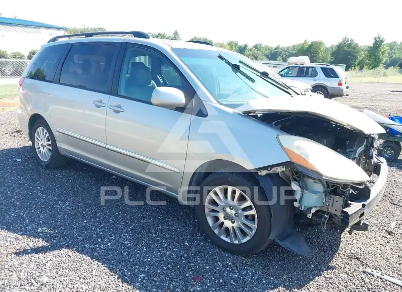 2010 Toyota SIENNA фото