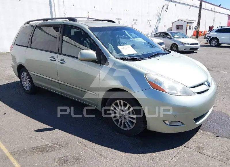 2010 Toyota SIENNA фото