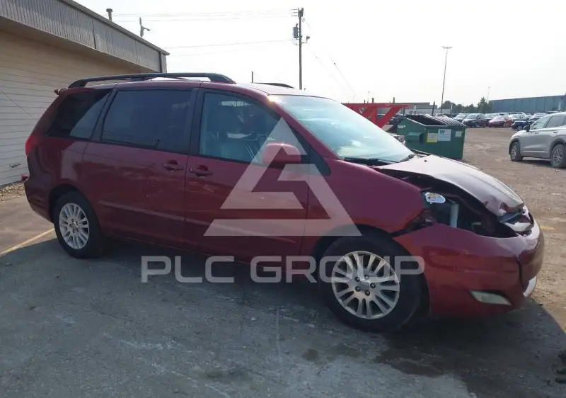 2010 Toyota SIENNA фото