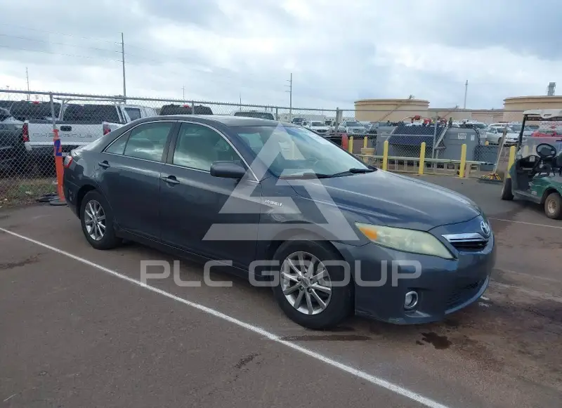 2010 Toyota CAMRY фото