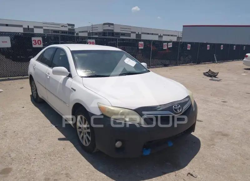2010 Toyota CAMRY фото