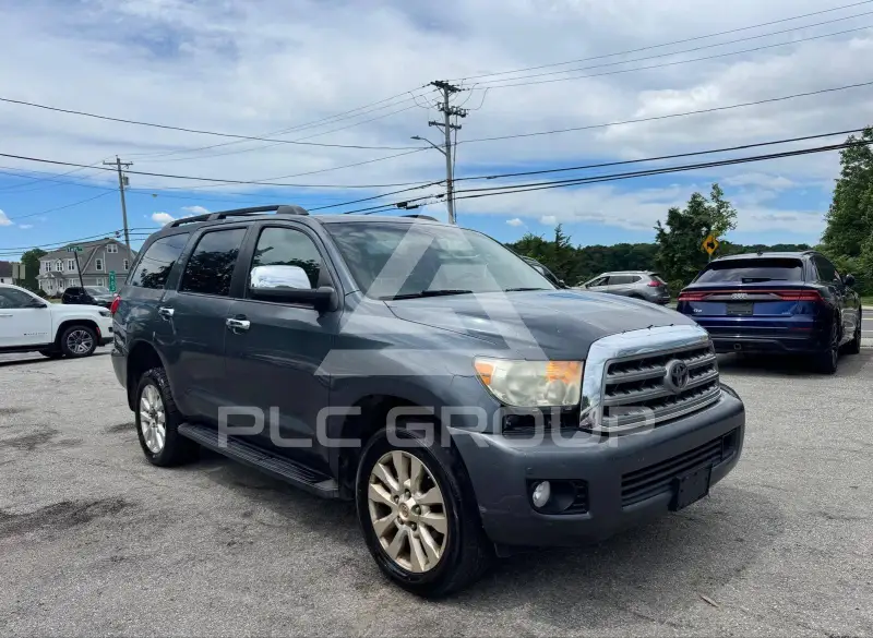 2010 Toyota SEQUOIA фото