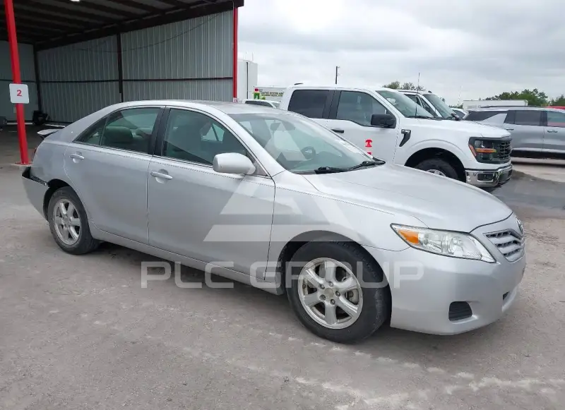2010 Toyota CAMRY фото