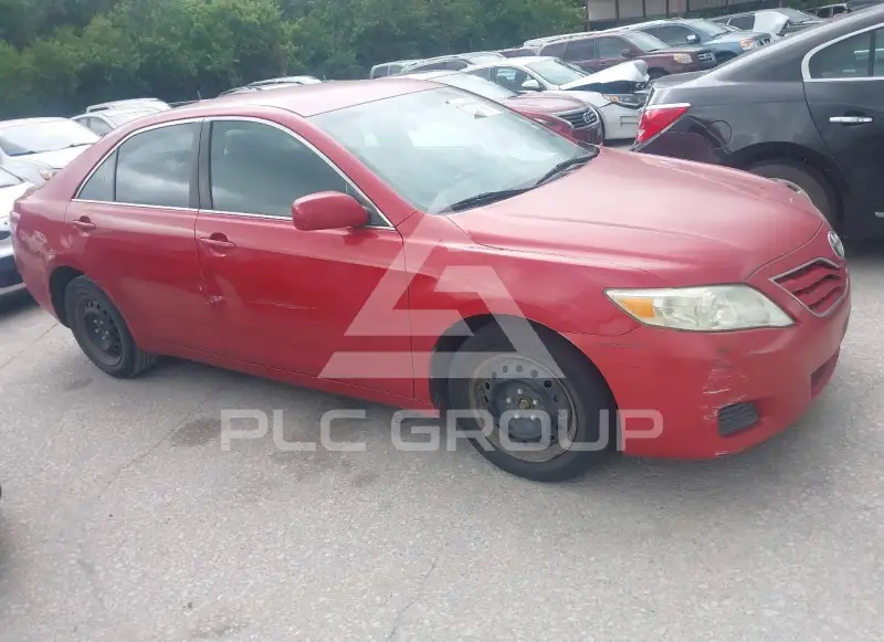2010 Toyota CAMRY фото