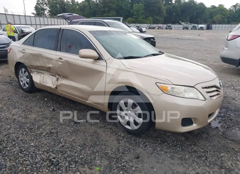 2010 Toyota CAMRY photo