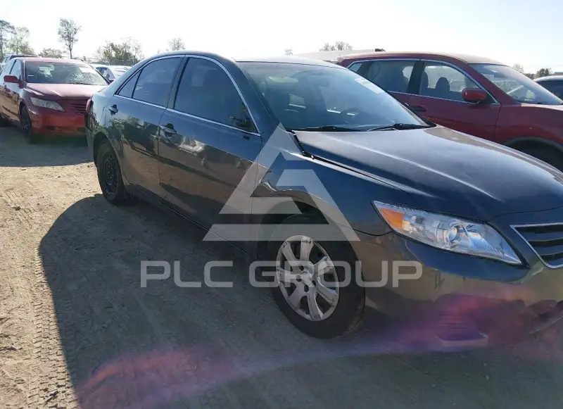 2010 Toyota CAMRY фото