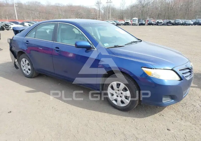 2010 Toyota CAMRY фото