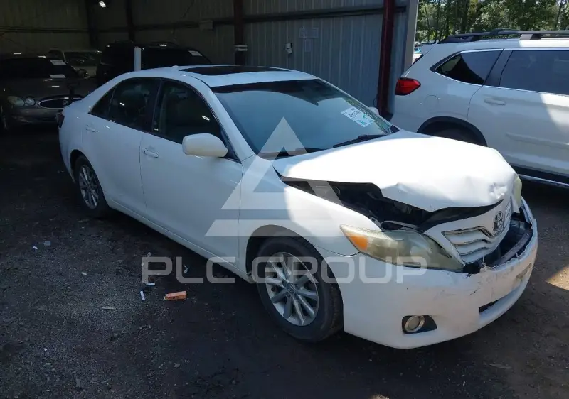 2010 Toyota CAMRY фото