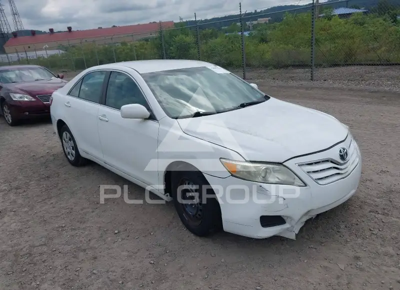 2010 Toyota CAMRY фото