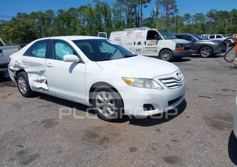 2010 Toyota CAMRY photo