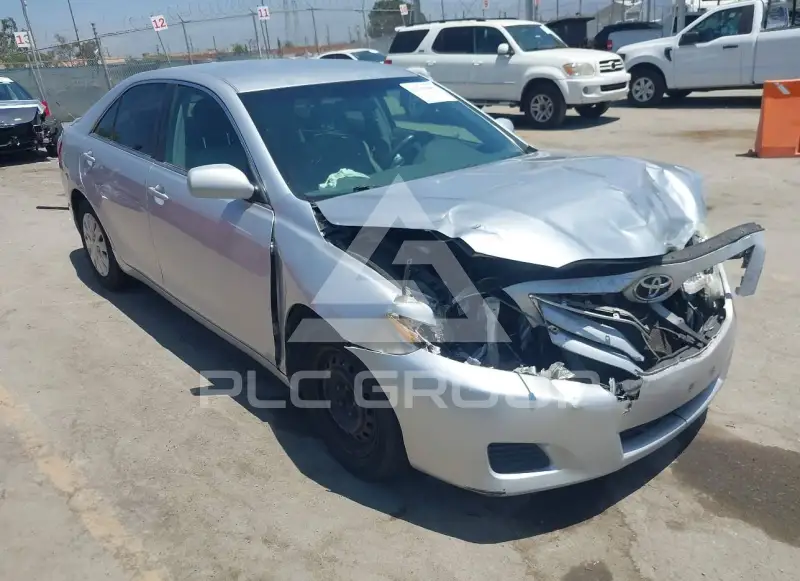 2010 Toyota CAMRY фото