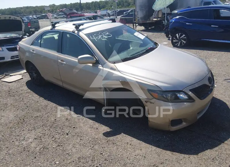 2010 Toyota CAMRY фото