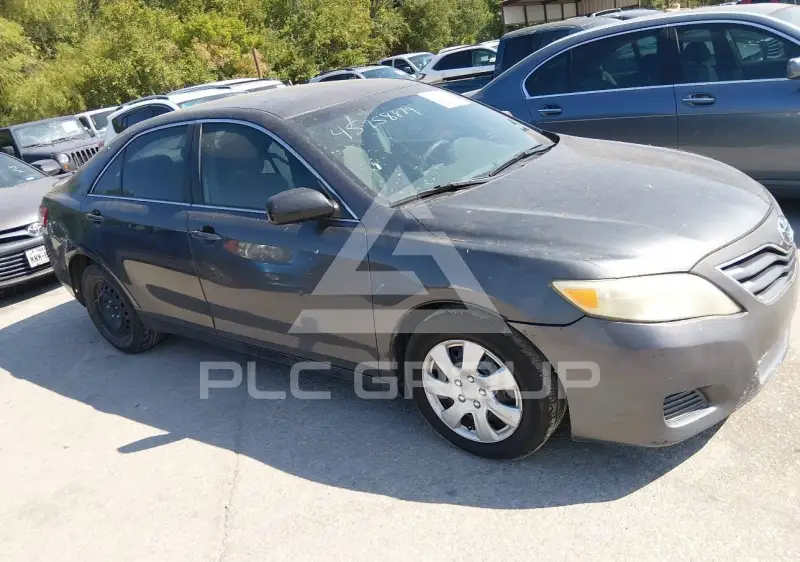 2010 Toyota CAMRY фото