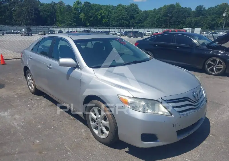 2010 Toyota CAMRY фото