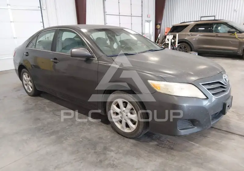 2010 Toyota CAMRY фото
