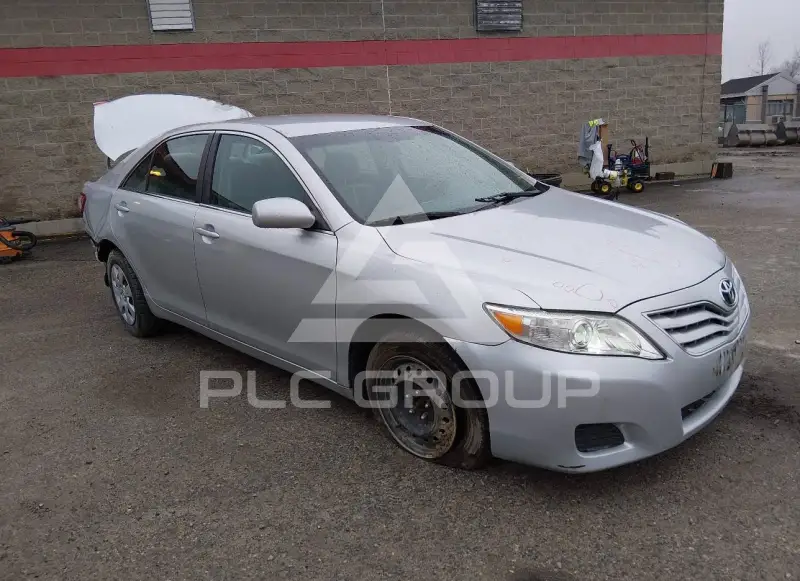 2010 Toyota CAMRY фото
