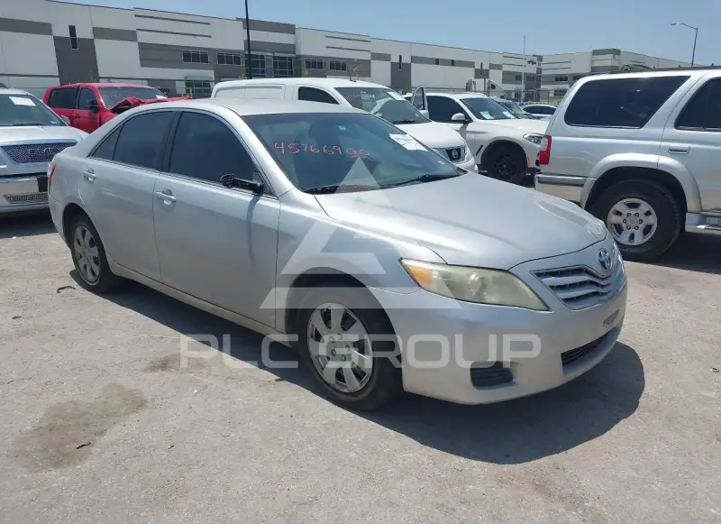 2010 Toyota CAMRY фото
