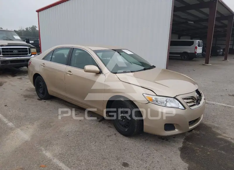 2010 Toyota CAMRY фото