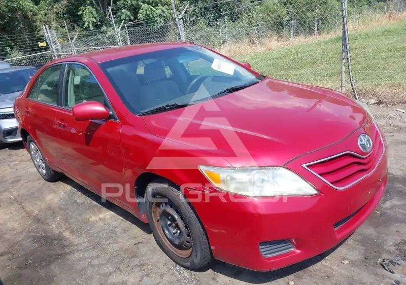 2010 Toyota CAMRY фото
