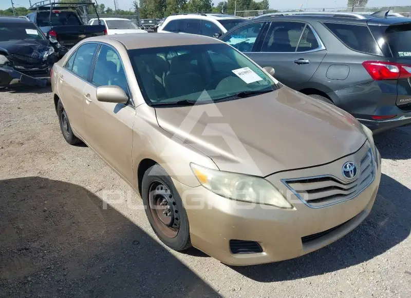 2010 Toyota CAMRY фото