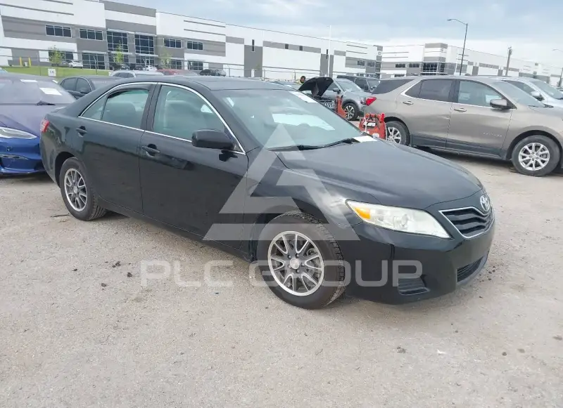 2010 Toyota CAMRY фото