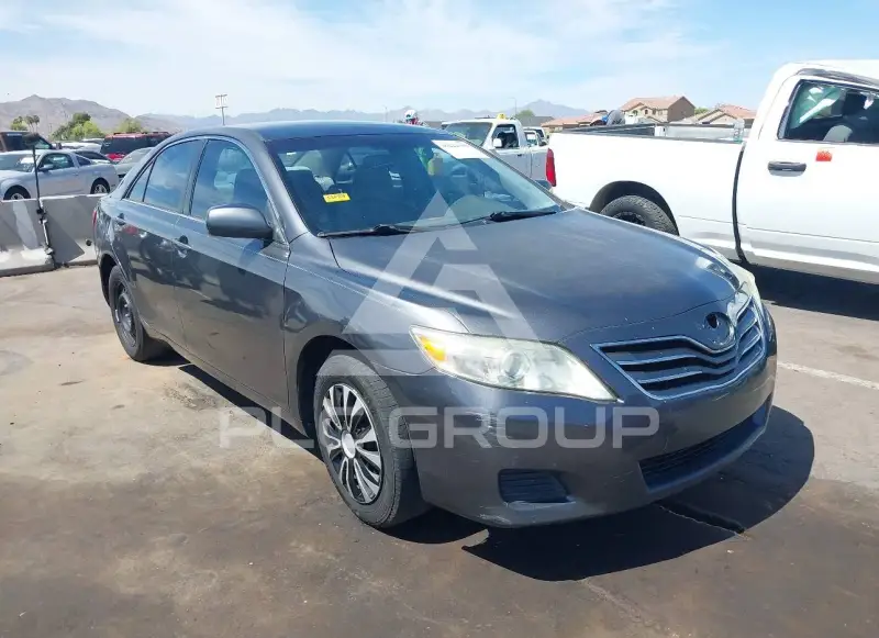 2010 Toyota CAMRY фото