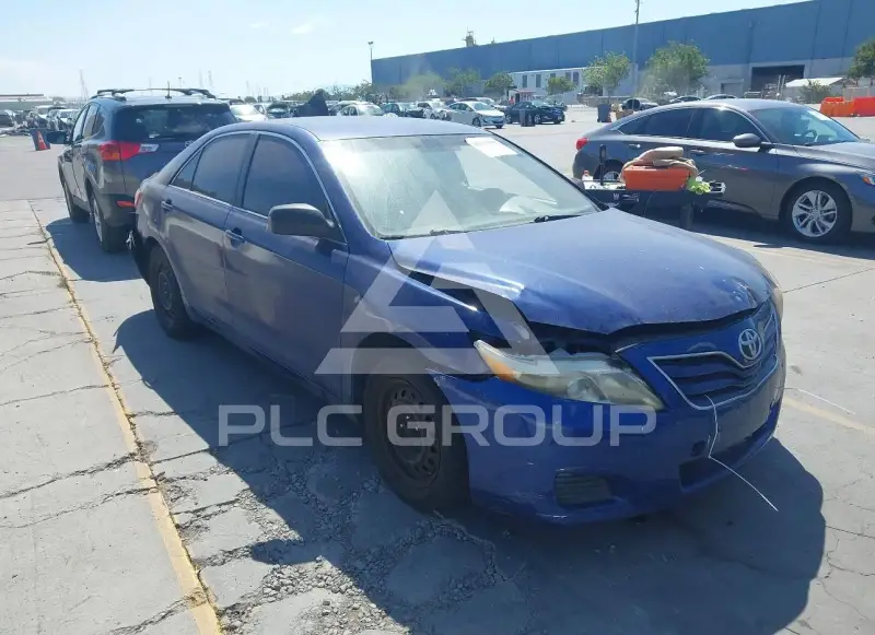 2010 Toyota CAMRY фото