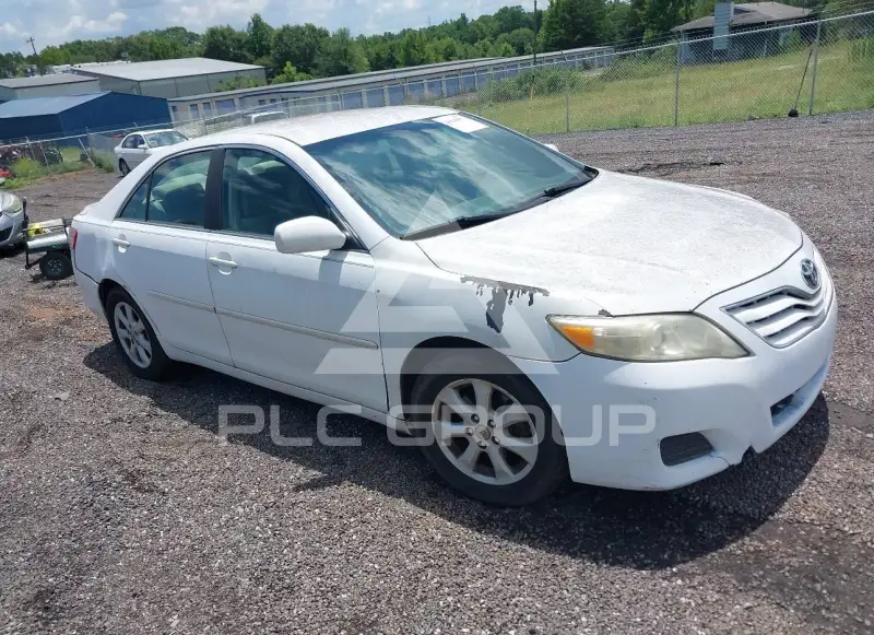 2010 Toyota CAMRY photo