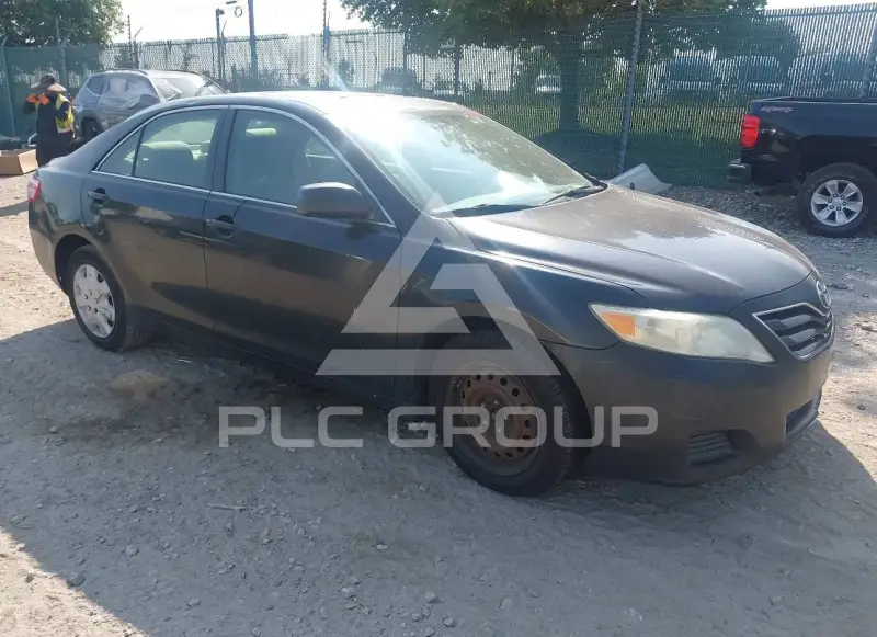 2010 Toyota CAMRY фото