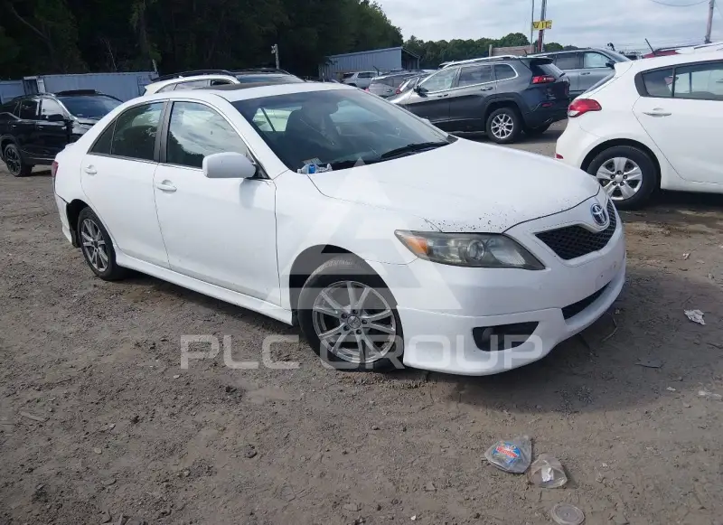 2010 Toyota CAMRY фото
