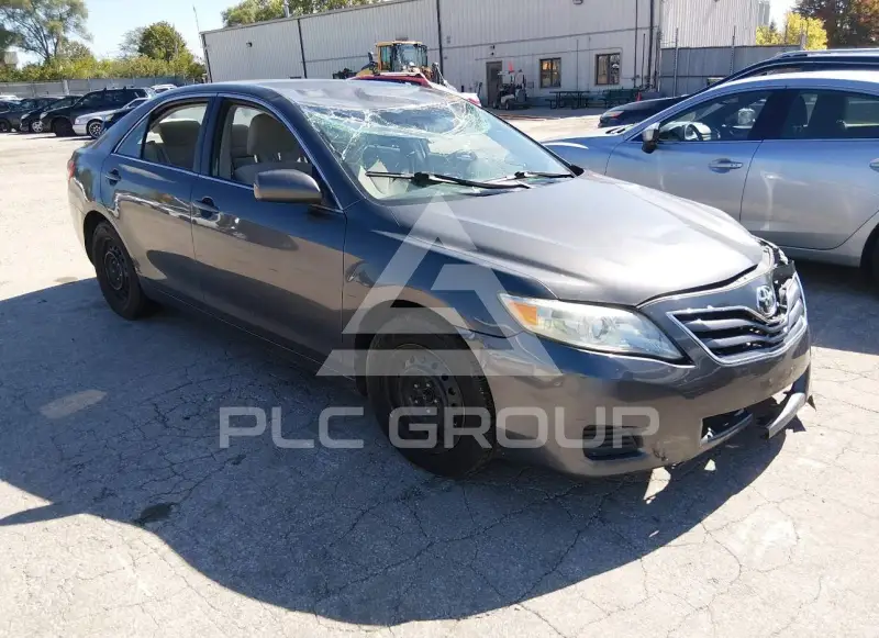 2010 Toyota CAMRY фото